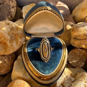 Vintage Avon Kensington Ring Gold Tone